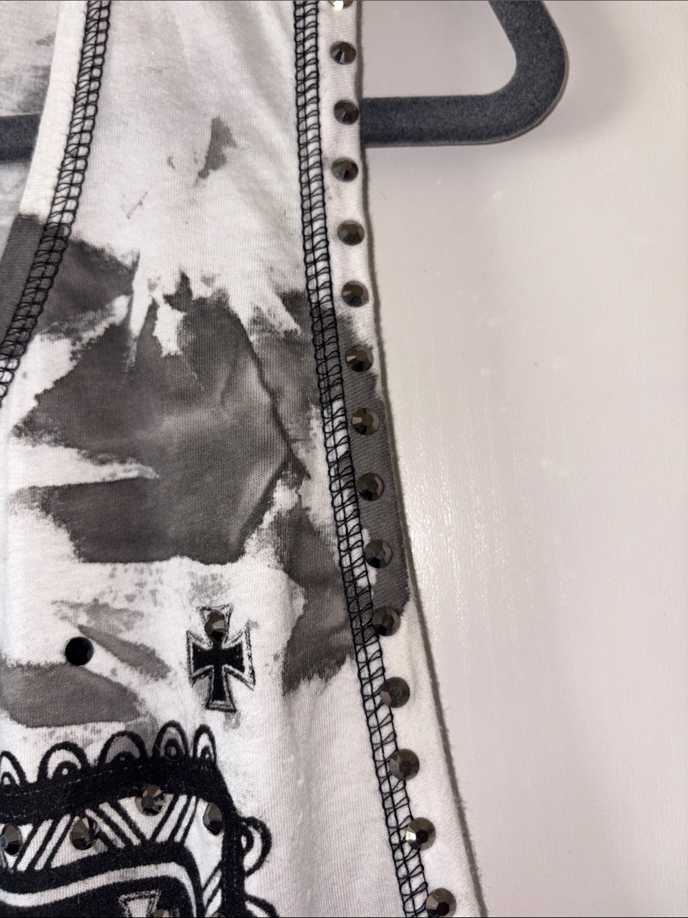 Vocal Studded Skull Graphic Tank Top White Gray Sz Large Grunge Punk Biker Chic - Picture 11 of 12